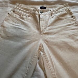 NYDJ Straight Leg White Size 4 with Lift Tuck Technology